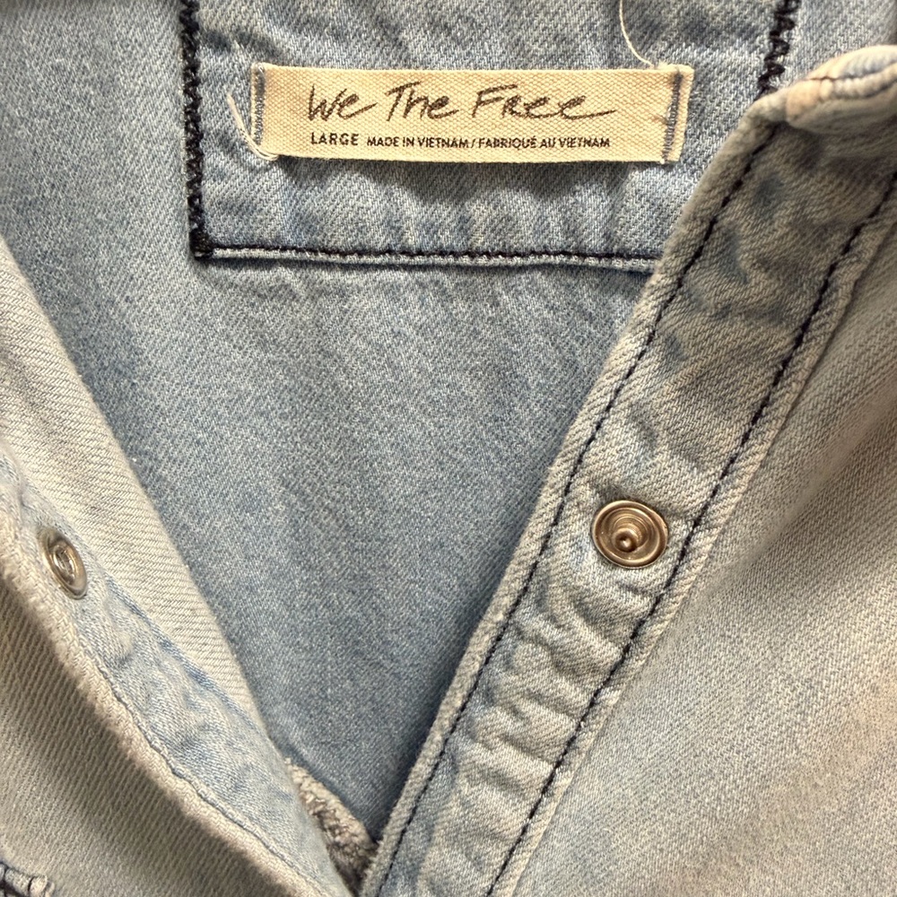 We The Free Light Blue Denim Top - Picture 4 of 4